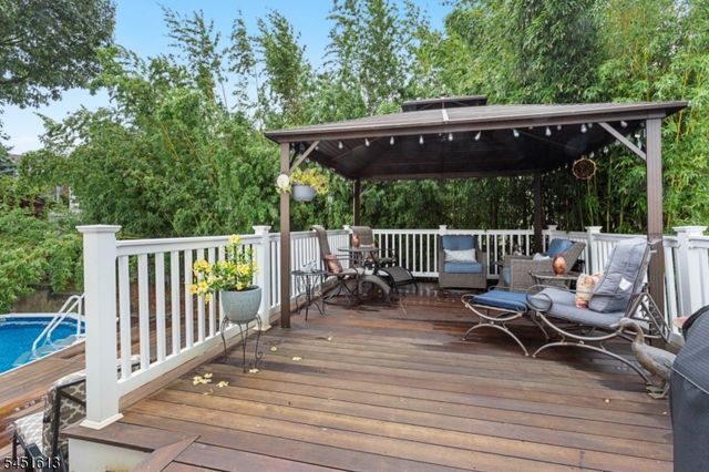 10 Wendy Terrace, Garfield City, NJ 07026