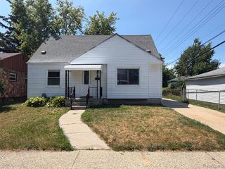29295 Hillview Street, Roseville, MI 48066