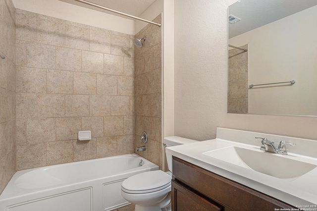 466 Meadow Wind, New Braunfels, TX 78132