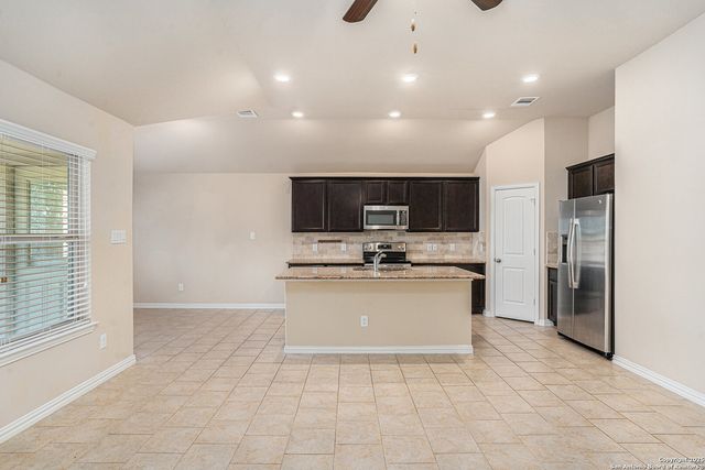 466 Meadow Wind, New Braunfels, TX 78132