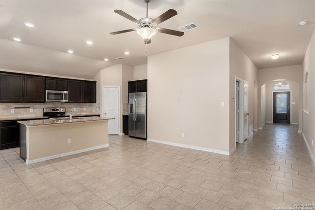 466 Meadow Wind, New Braunfels, TX 78132