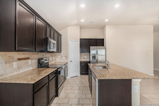 466 Meadow Wind, New Braunfels, TX 78132