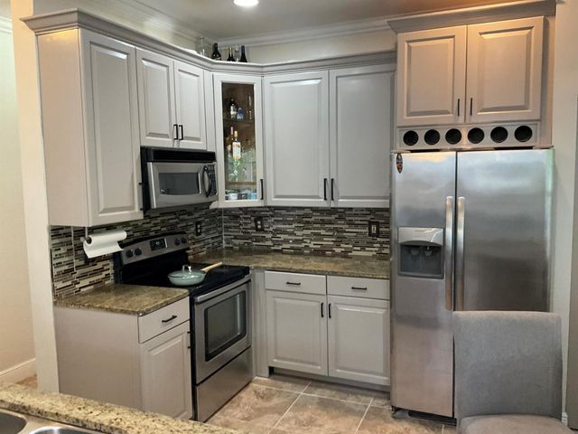 6566 Spring Meadow Drive, Greenacres, FL 33413