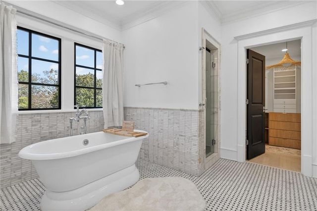 1812 Wellbourne Drive, Atlanta, GA 30324