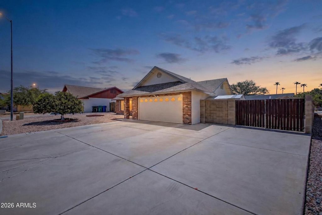 665 S WINDSOR --, Mesa, AZ 85204