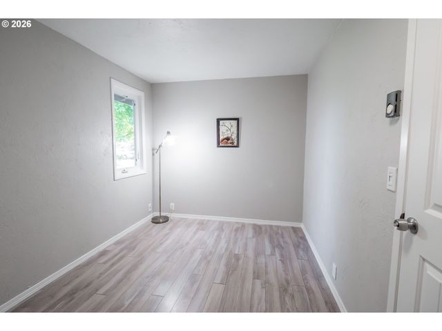 3703 PEPPERTREE Dr, Eugene, OR 97402