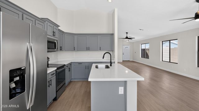 6541 W COCOPAH Street, Phoenix, AZ 85043