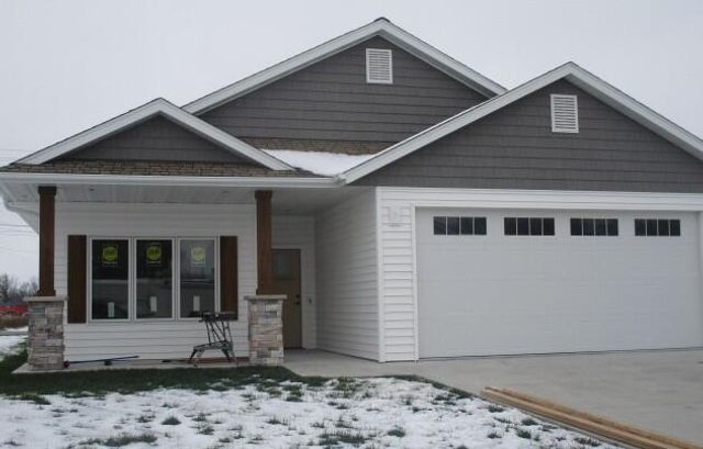 808 BARELA CIR, Centralia, MO 65240