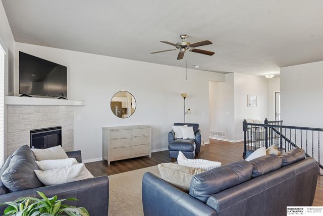 16624 Hanover Street, Bennington, NE 68007