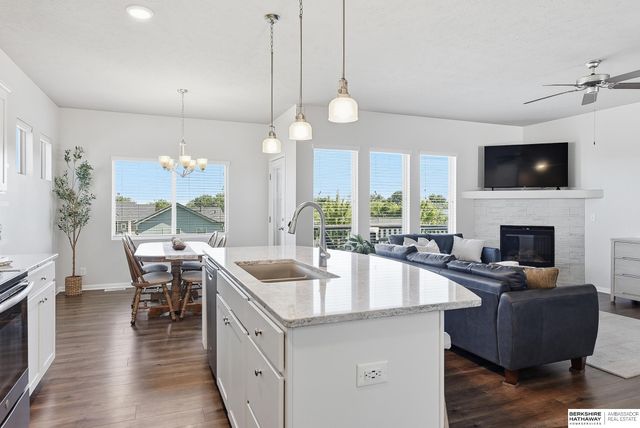 16624 Hanover Street, Bennington, NE 68007