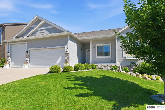 16624 Hanover Street, Bennington, NE 68007