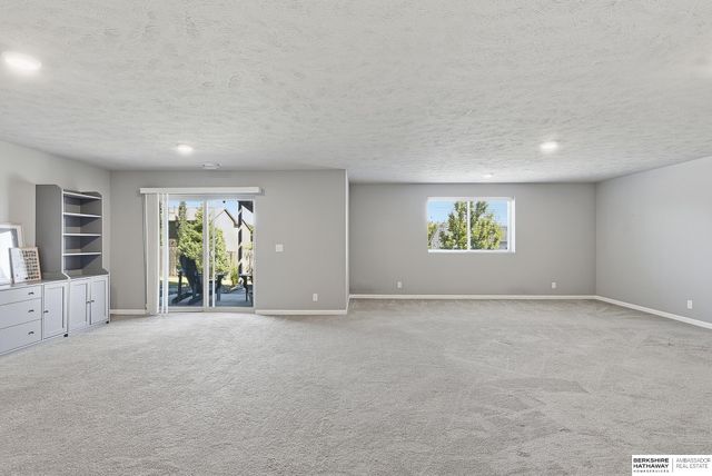 16624 Hanover Street, Bennington, NE 68007