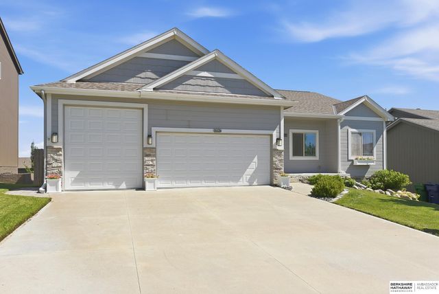 16624 Hanover Street, Bennington, NE 68007