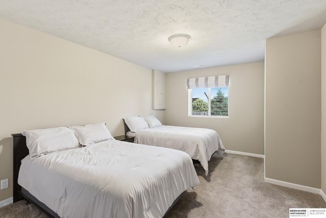 16624 Hanover Street, Bennington, NE 68007