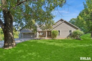 1650 468th Avenue, Clinton, IA 52732