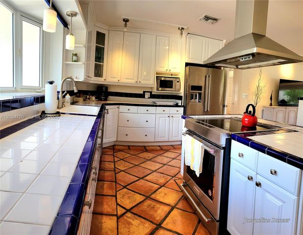 2781 NE 23rd Ct 2781, Pompano Beach, FL 33062