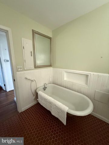 6175 COBBS RD, Alexandria, VA 22310