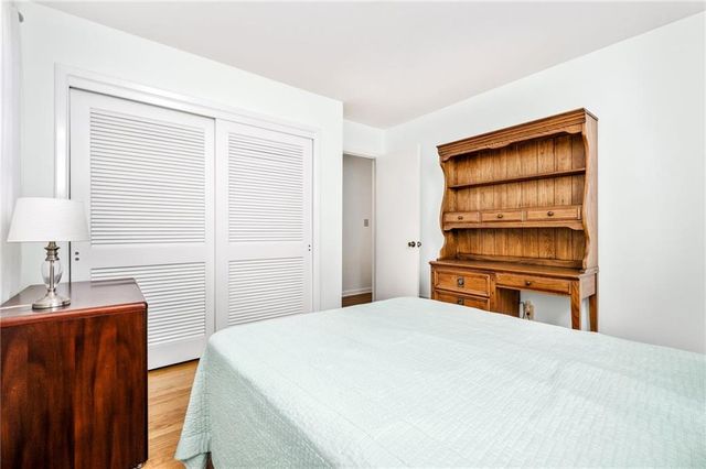 2338 Kings Point Drive, Dunwoody, GA 30338