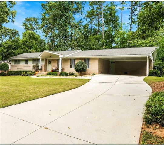 2338 Kings Point Drive, Dunwoody, GA 30338