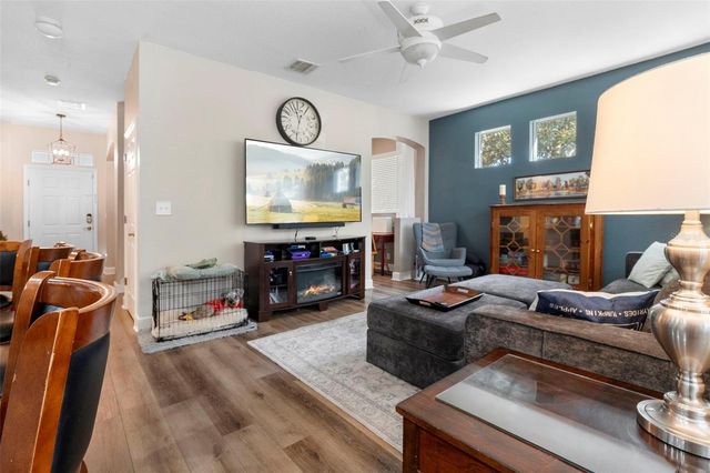 216 FOXGLOVE WAY, Deland, FL 32724