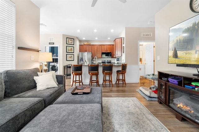 216 FOXGLOVE WAY, Deland, FL 32724