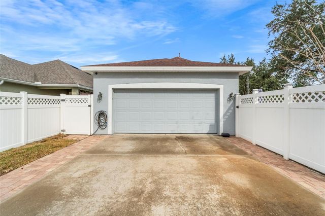 216 FOXGLOVE WAY, Deland, FL 32724