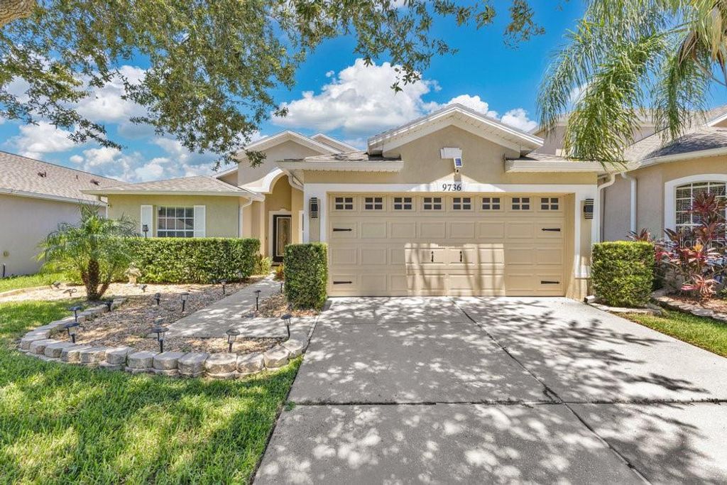 9736 HERON POINTE DRIVE, Orlando, FL 32832