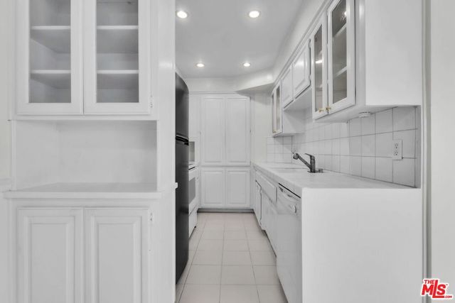 10655 Kinnard Avenue 304, Los Angeles, CA 90024