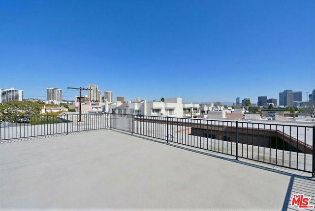 10655 Kinnard Avenue 304, Los Angeles, CA 90024