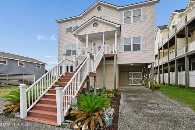 1710 N New River Drive, Holly Ridge, NC 28445