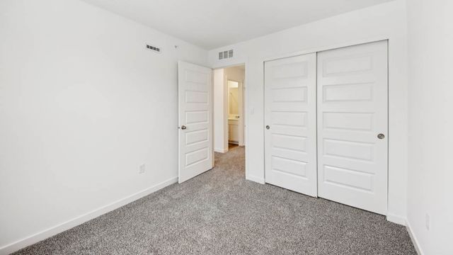 537 Yosemite Way, Mundelein, IL 60060