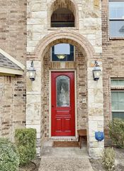 915 Hidden Lakes Drive, Cedar Hill, TX 75104