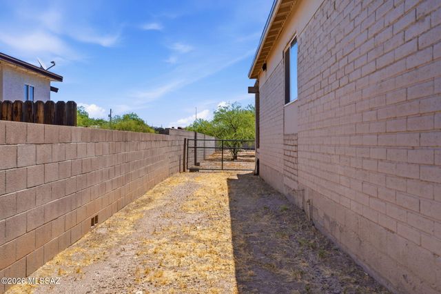 1818 N Dragoon Street, Tucson, AZ 85745