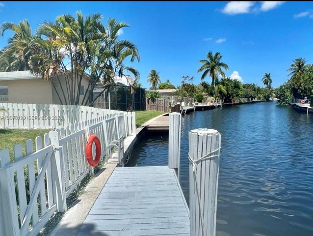 1980 NW 33rd Court, Oakland Park, FL 33309
