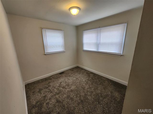 6531 Mount Avenue, Hillsdale, MO 63121