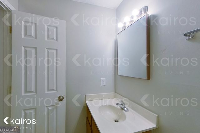 100 Deer Parkway, Athens, GA 30605