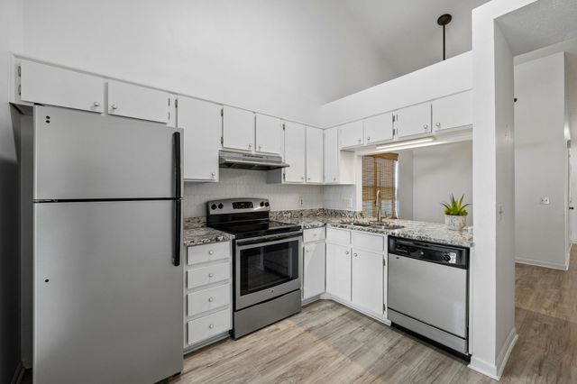 1006 Valley Dr, Goodlettsville, TN 37072