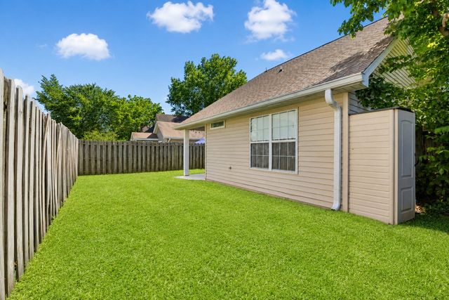 1006 Valley Dr, Goodlettsville, TN 37072