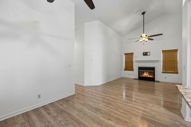 1006 Valley Dr, Goodlettsville, TN 37072