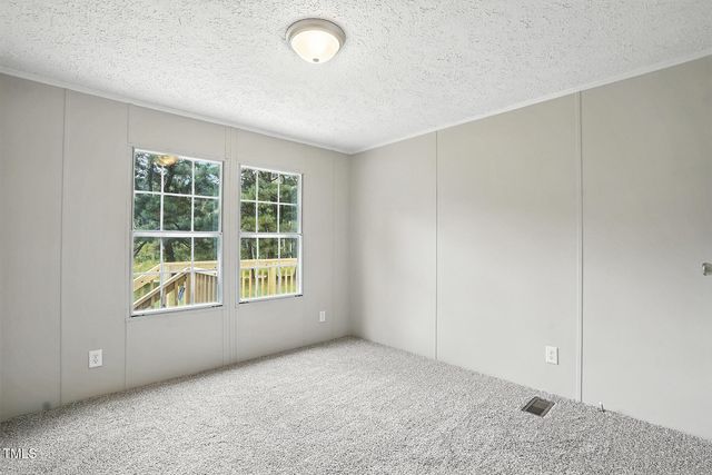 330 Sycamore Lane, Henderson, NC 27537