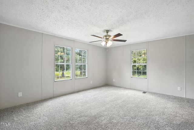 330 Sycamore Lane, Henderson, NC 27537