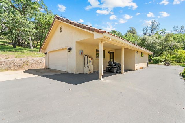 19461 Fiddletown Rd, Fiddletown, CA 95629