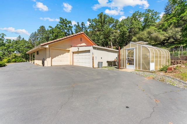 19461 Fiddletown Rd, Fiddletown, CA 95629