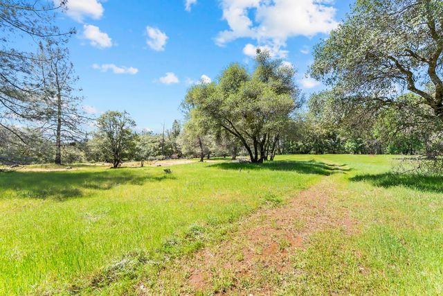 19461 Fiddletown Rd, Fiddletown, CA 95629