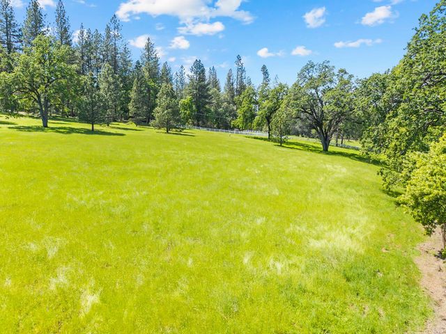 19461 Fiddletown Rd, Fiddletown, CA 95629
