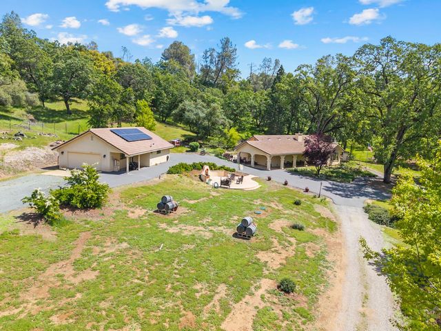 19461 Fiddletown Rd, Fiddletown, CA 95629