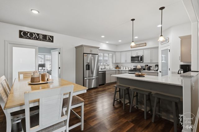 2020 Summerfield Lane, Bourbonnais, IL 60914