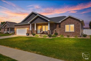 2020 Summerfield Lane, Bourbonnais, IL 60914