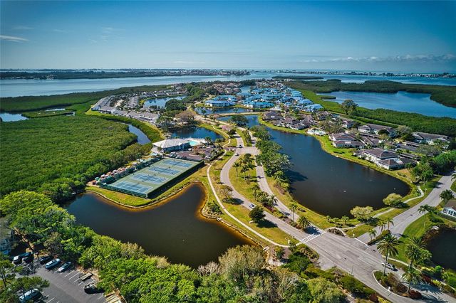 1389 PERICO POINTE CIR CIRCLE 140, Bradenton, FL 34209