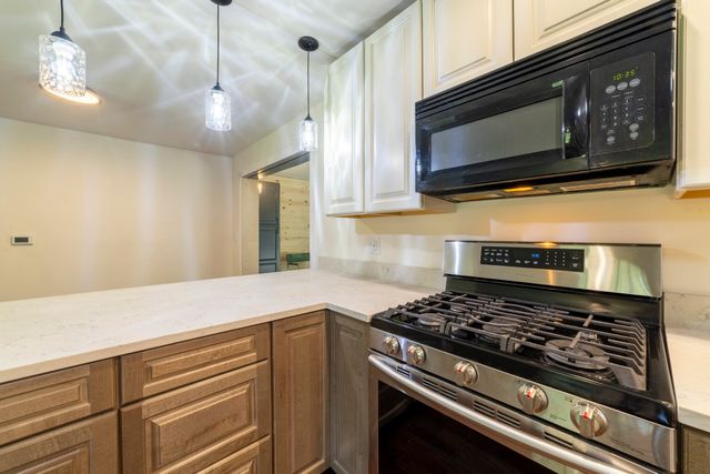 820 N 350 E, Valparaiso, IN 46383